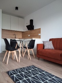 Nowe mieszkanie z ogródkiem i roletami antywłamaniowymi w Ożarowie