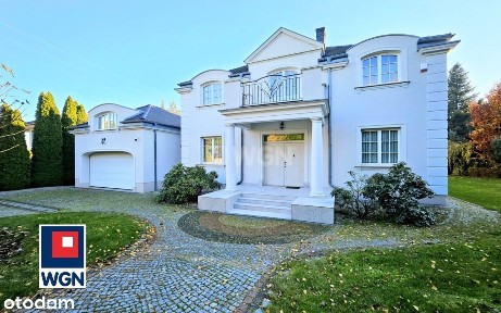 Luksusowa rezydncja z basenem na Jagodnie.