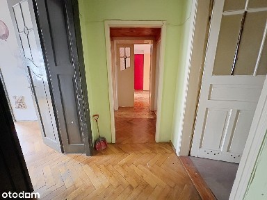 Pl. Św. Józefa 10 - 4 pokoje - 93 m2