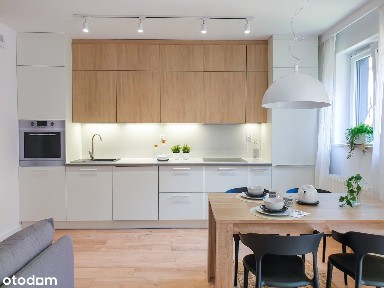 3pok., International School, Racławicka, Wichrowa