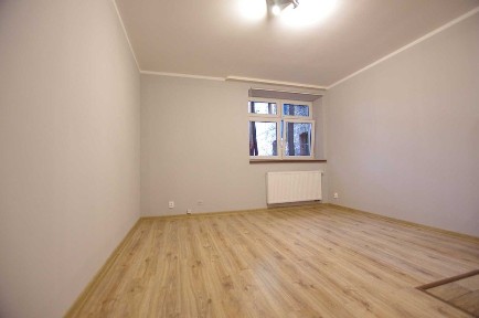 BEZCZYNSZOWE, Parking, Centralne Ogrzewanie, Centrum Ścisłe