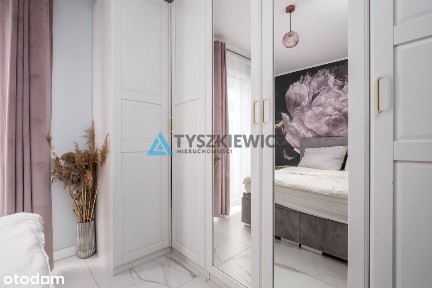 Duży ogród| miejsce postojowe | komórka | las