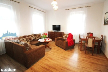 2 pokoje, I piętro, kamienica