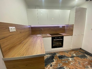 Wynajmę mieszkanie Rynek 1 piętro po kapitalnym remoncie. Grodków