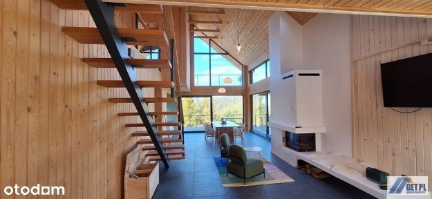 Dom na polanie pod Babią Górą.