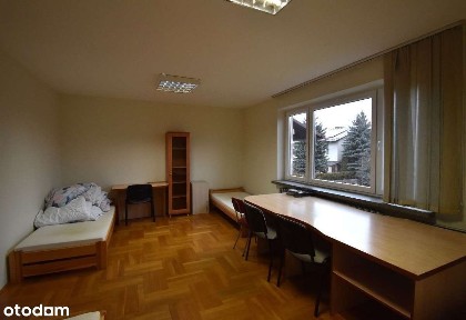 Dom z garażem i podwórkiem, lokal pod działalność