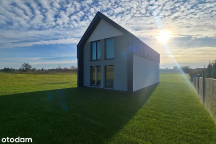 Nowoczesna stodoła z widokiem na jezioro