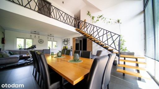 Nowoczesny dom z fotowoltaiką i dużą działką!