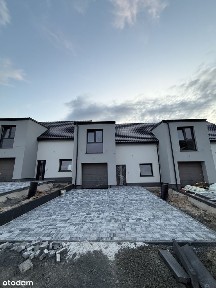 Do sprzedania dom w zabudowie szeregowej !