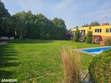 Dom w atr lokalizacji przy lesie z działką 4500m2