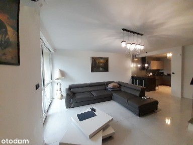 Na sprzedaż komfortowy dom w zabudowie szeregowej