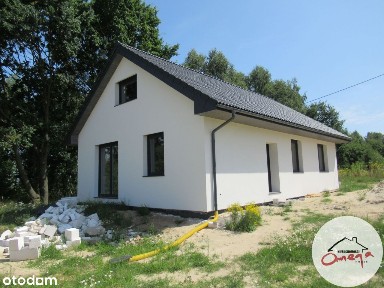 Dom, 105 m², Woźniki