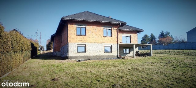 Dom wraz dużą działką.