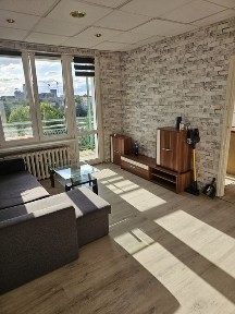 Przestronna kawalerka Leśne, duży balkon