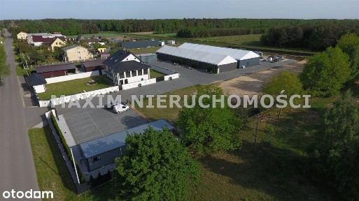 Dom z 3 Halami i biurem w Krępicy gm. Płońsk.