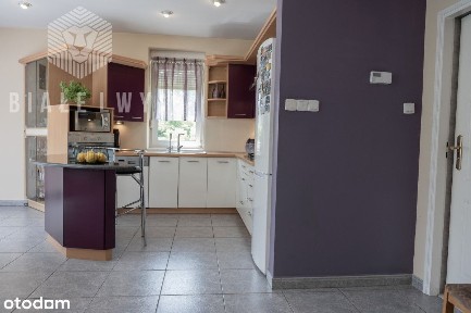 Duży dom | Biznes | Usługi | Nisko