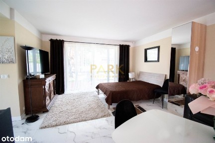 Dom wolnostojący, ogród, podjazd - ogrodzony Niwa