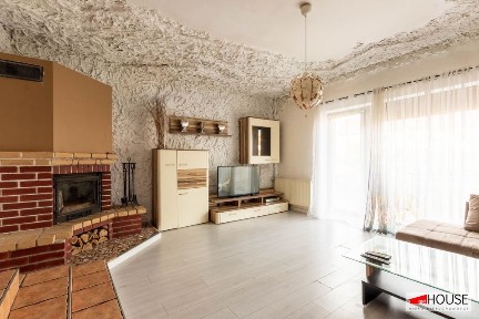 Poszukiwana lokalizacja-DOM w zabudowie szeregowej- OSIEDLE KWIATOWE