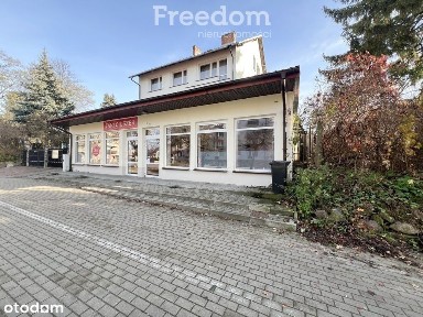 Przestronny lokal usługowy w centrum miasta
