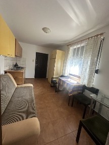 Kawalerka z osobnym niezalezny wejsciem Unii Europejskiej