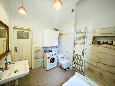 Mieszkanie na sprzedaż w przepięknej kamienicy w stylu Art Deco!