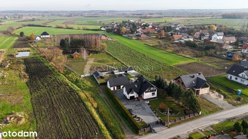 Wyjątkowa posesja z prywatnym stawem