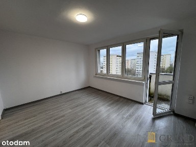 Kawalerka w centrum z balkonem