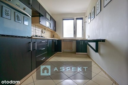 Trzy pokoje, balkon, niski blok