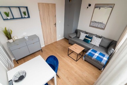 Umeblowana kawalerka z windą - Płoskiego, po remoncie Wielka Płyta