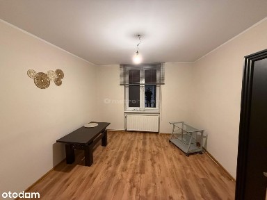 Mieszkanie w kamienicy na Zawarciu.