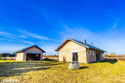 Krzyżanowice - gm. Bochnia - dom + garaż- stan surowy zamknięty.