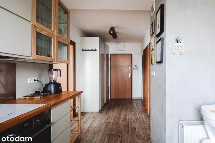 Oddzielna kuchnia, parking, komórka w cenie, zwierzaki mile widziane.