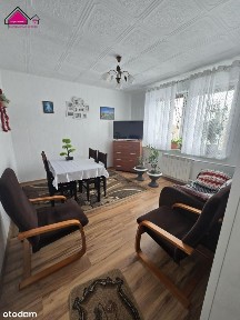 Uroczy domek z werandą na wsi blisko jezior