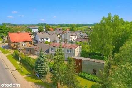 Dom z budynkami gospodarczymi w sercu Skarszew