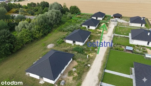 Ostatni parterowy dom w Białej.