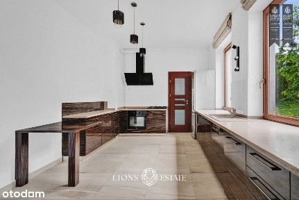 Luksusowy dom z basenem na Wilanowie