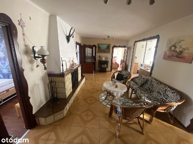 Nowoczesny dom z poddaszem i garażem