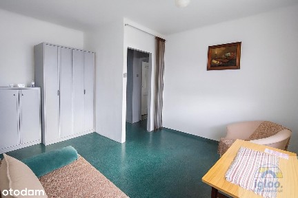 Kawalerka z duża oddzielną kuchnią winda