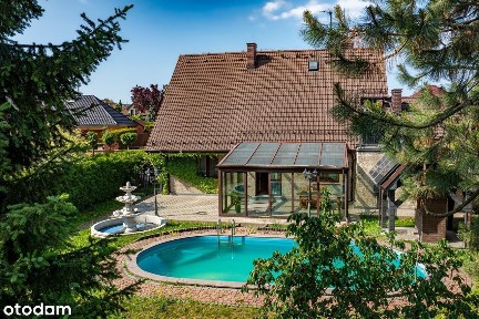 Dom wolnostojący, basen. Komfort i bezpieczeństwo dla Twojej Rodziny.