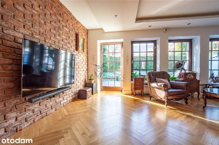 Ekskluzywny dom z ogrodem zimowym