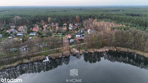 dom z ogrodem zimowym nad jeziorem Wilcze