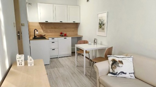 3 pokoje po remoncie. Gotowe. Blisko Manufaktury i Śródmieścia.