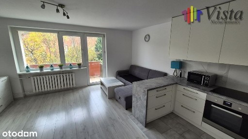 Kawalerka z balkonem, Biały Kamień, ogrz. remont