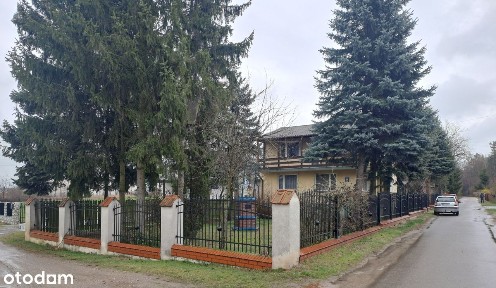 Na sprzedaż dom mieszkalny z domkiem letniskowym i 30 letnim lasem.