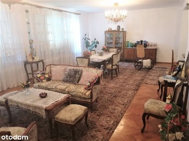 Dom, 374 m², Strzelin