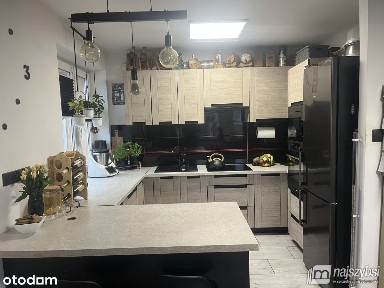 Złocieniec-4-pokojowe mieszkanie w centrum miasta!