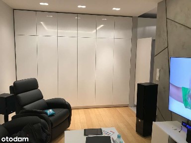 2-pok mieszkanie, bezpośrednio przy wejściu do stacji Metro Chrzanów