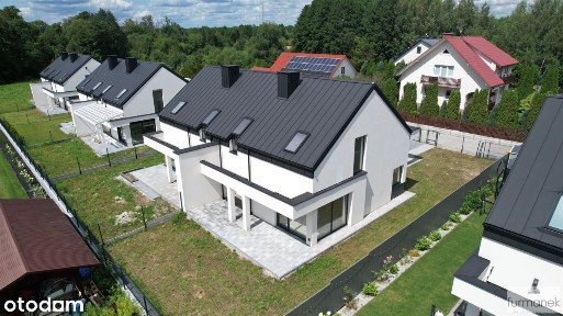 Nowoczesny dom jednorodzinny na nowym osiedlu