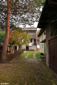 1/2 domu, całe 1 piętro, osobne wejście, 2 garaże, Ryki ul. Dolna 86