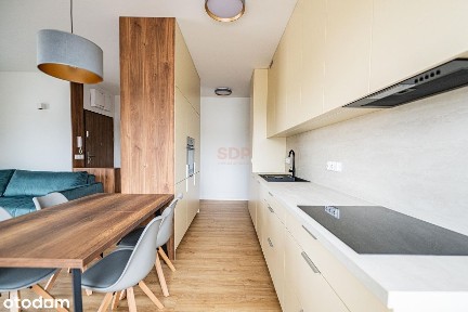 LUX 3 POK. W SIECHNICACH.i WYNAJEM. M. POSTOJOWE I KOMÓRKA W CENIE